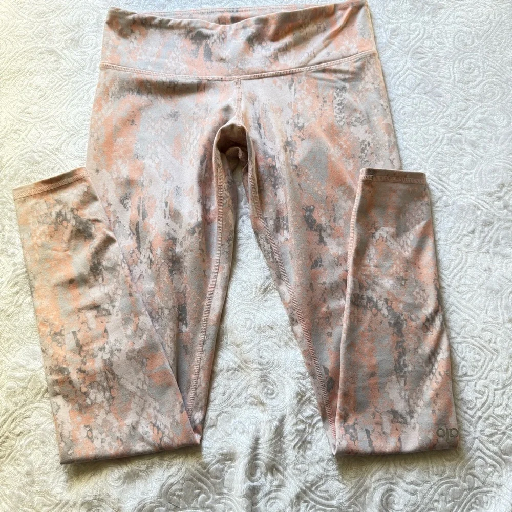 Alo Yoga High Waist Abstract Print Leggings Capri Length